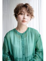 マグノリア オモテサンドウ(MAGNOLiA Omotesando) ボリュームショートカールパーマ・・・HINATA