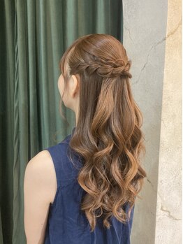 ヘアアレンジメント ボガスティーズ 川崎店(Hair arrangement Vogusty's)の写真/大好評！【ベーシックヘアアレンジ】ちょっとしたお出かけ、ライブや推し活にも♪