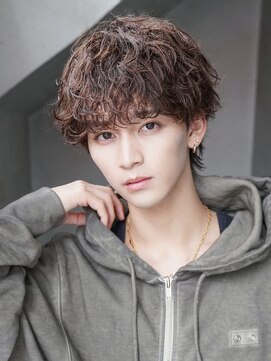 カライング(ing) スーツ短髪ツーブロック束感モテる黒髪シークレットパーマ流行