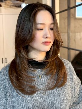 ジィルム(XELM) 韓国レイヤーカット/ブリーチ/レイヤーカット/ハッシュカット/