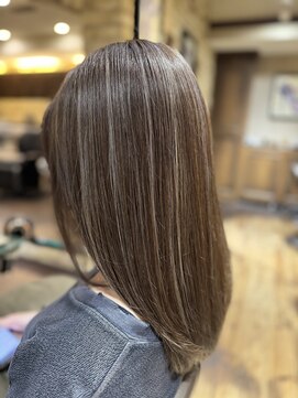 モナン(monan) オリーブグレーハイライカラートココアグレージュ似合わせカット