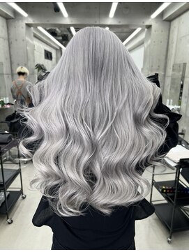 リノート バイ エゴル 名古屋(LINOET by ENGOL) 【LINOET 名古屋】佐藤まいらホワイトシルバー