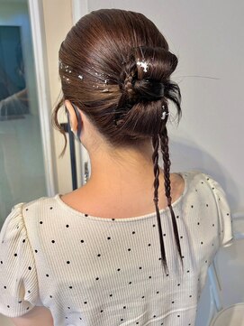 アンニュ(annuy) ヘアセット お呼ばれヘア 編みおろし 結婚式 ブラウンカラー