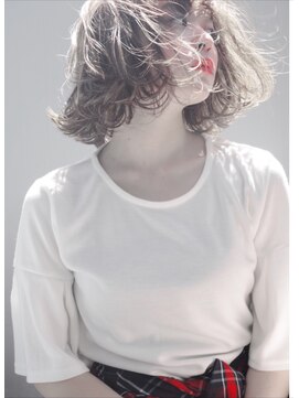 ソラ(sora) 躍動感のあるカールボブ アッシュver