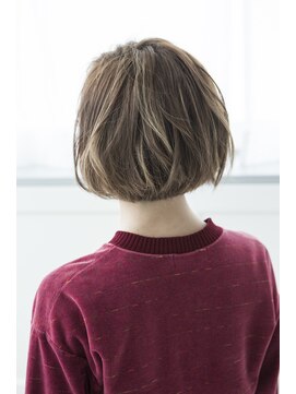 ミエル ヘア 新宿(miel hair) 〈mielhair新宿〉大人モード　ショートボブ