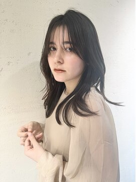 ケリーアン 太田(kelly.un) ゆるふわくびれミディ / シースルーバング / 顔周りレイヤー
