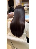 「縮毛矯正で叶える理想のストレートヘア」