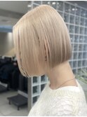 渋谷ブリーチカラータッセルボブ顔周りレイヤー切りっぱなしボブ