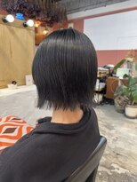 チャプター 問屋町(chapter)&nbsp;透明感ケアカラーアッシュブルーブラック切りっぱなしボブ韓国