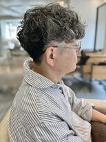 フリップビーアヴェダ(FLIP B AVEDA)&nbsp;本八幡×グレイカラー×ツーブロック×メンズパーマ