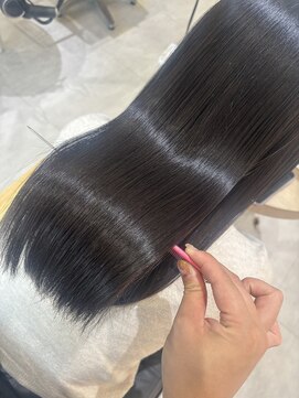 ジーナ 福岡天神(Zina) 艶髪/美髪/髪質改善【Zina福岡天神】