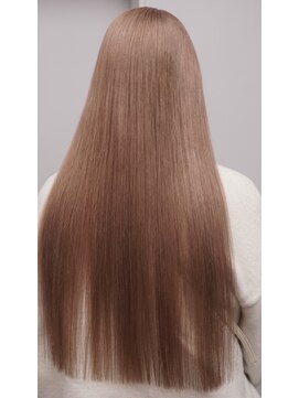 ヴァーディ オモテサンドウ(Vardy omotesando) beige/ホワイトベージュ クリーミー ハイトーンロング