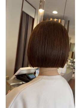 アース コアフュールボーテ 北小金店(EARTH coiffure beaute) 大人の切りっぱなしショートボブ