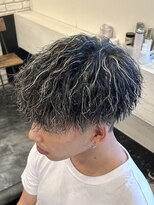ビーテックバイゼン 山科店(B-TECH by Zen)&nbsp;ツイストスパイラル×メッシュハイライト　メンズパーマ