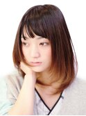 リズムカルな動きで魅せるカジュアルストレートへア【平塚】