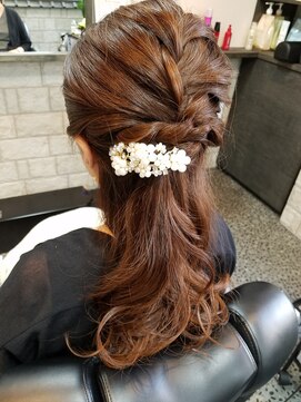 櫛の屋 上品ハーフアップ♪(elescondite ゆっこ)