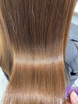 エスカーラ 表参道(THE ESCALA) @shino_ne197/髪質改善超音波トリートメント