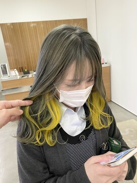 カッツ 駅家店(CUT S) オリーブグレー×インナーイエロー