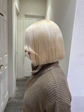 コル(CoL) ぷつっとハイトーンボブ♪