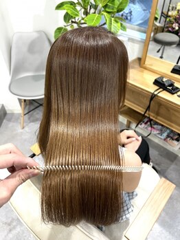 ララリノ(LALALINO)の写真/驚く程まとまりのある、艶のある髪質へ―。広がりを抑えることで小顔効果も◎[美髪/髪質改善専門店］