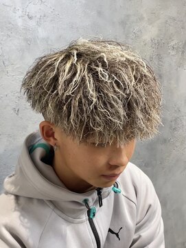 ネクストゼロ(NEXT zerO) 縦落ち ツイストパーマ