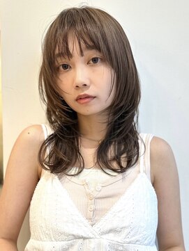 トリッカ シブヤ(TRICCA SHIBUYA) 顔まわりレイヤー大人ヘア20代30代渋谷前髪ベージュカラー
