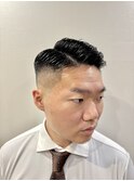 爽やかさっぱり短髪七三刈り上げフェードビジネスカット