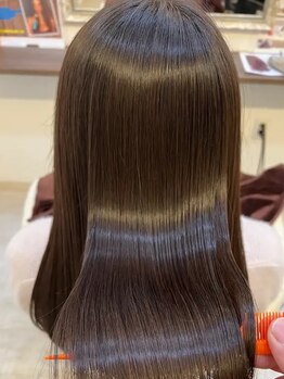 グラシアス(GRACIAS)の写真/圧倒的にダメージを抑えた施術が可能の《BIKAKUストレート》で髪に優しく自分史上最高の美髪を叶えます。