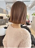 ミルクティーベージュハイトーンケアブリーチ透明感カラー