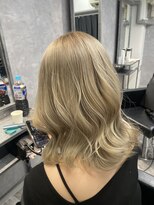 ミミー(mimiiy)&nbsp;ベージュ/ブロンドベージュ/梅田ハイトーン