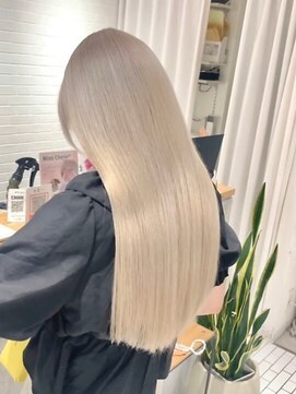 フリーク(FLEEK) ブロンドベージュ