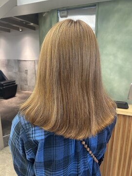 エイトオロク 那覇小禄店(EIGHT oroku) 透明感ベージュで叶える艶ミディアム