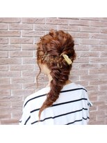 ブランココ(BlanCoCo)&nbsp;編み込みとねじりをMIXさせたオシャレアレンジ