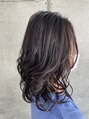 ロカ(Roca) くびれレイヤーカットで小顔と女性らしさを両方奏でます。