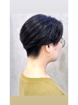 ハニーエイク(Haney89) 刈り上げ大人ショート