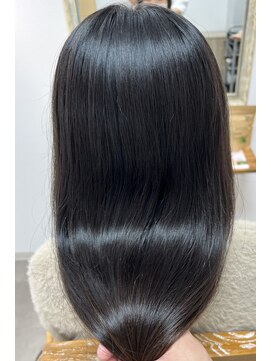 ロカ ヘアー(ROKA hair) 柔らかい質感のロング