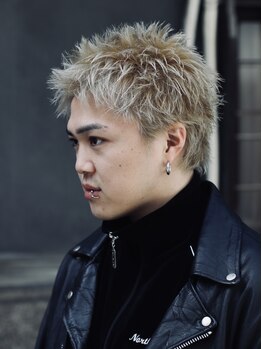 ルアウラフ(LUAU LOUGH)の写真/ミュージシャンや、俳優などのスタイルも大歓迎！高いカット技術で、どこから見ても綺麗なシルエットに…