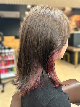 ラブリッシュ(LOVERICHE) 黒髪ロングからイメチェン！ピンクインナー【浜崎】