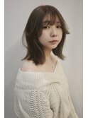 ミディアム×顔まわりレイヤー