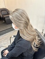 ブレンド 渋谷(BLend)&nbsp;前髪ハイライトカラー似合わせカットウェーブミディアム