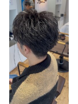 アメラボ 植田山店(Amelab) 【フェザーショート】アップバング パーマ 刈り上げ 黒髪