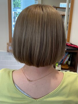 クラップス オル 金沢八景(CLAPS Ore) 金沢八景ショートボブイルミナカラー丸みレイヤーくびれショート