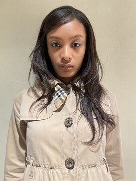 ハイレイヤー/ミディアム・ロングレイヤー/顔周り・フェイス20代