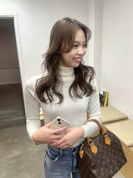 バド(bado) ベージュカラー/透明感カラー／レイヤーカット／髪質改善/本町