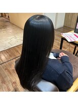 シキオリ(SHIKIORI)&nbsp;思わず触れたくなる、うるツヤ髪へ◎