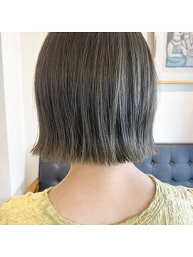 アルマヘアー(Alma hair by murasaki) ◎オリーブカラーの切りっぱなしボブ◎