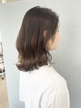 プラーグ ヘアー(Prague Hair) 外はねロブ