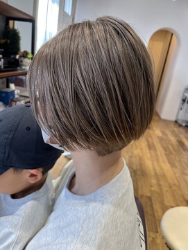 リバイブ ヘアー リュッカプラス(Revive Hair Lycka+) ハイトーンショート