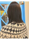 オリーブグレージュ