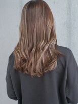 マリアナ(Mariana)&nbsp;ハイライトショートヘアレイヤーカットダブルカラー